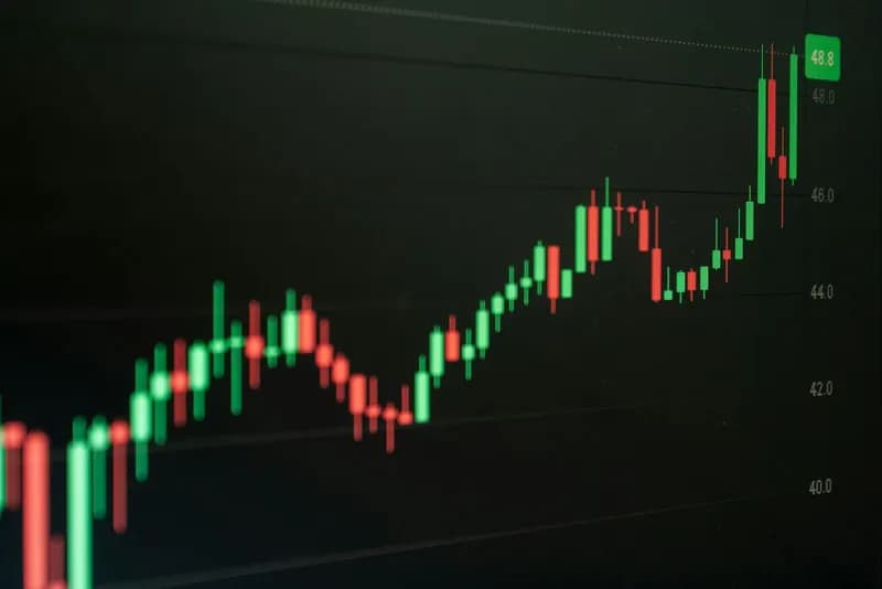 集成 iTick 实时数据源：自定义 Datafeed 详解